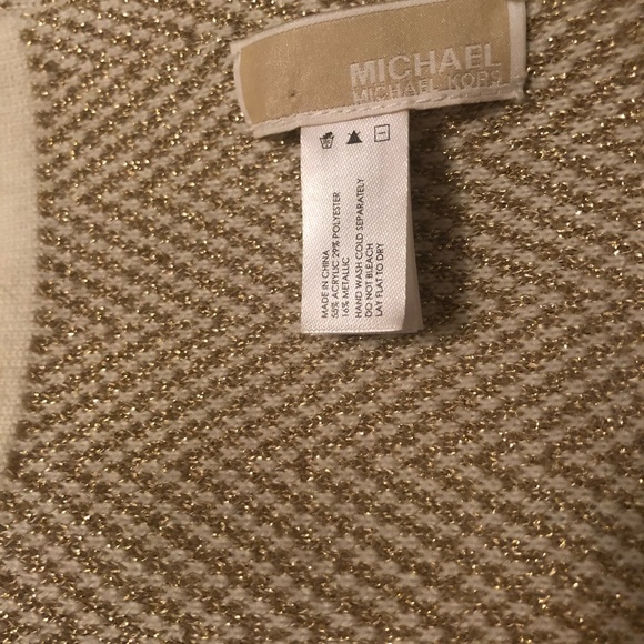 Micheal Kors Gold and off white scarf - Picture 2 of 3